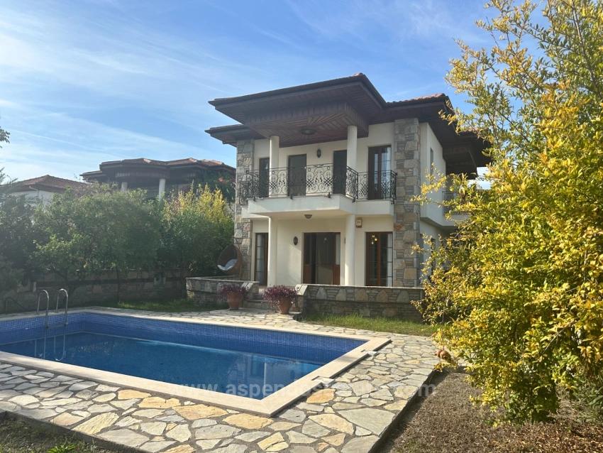 4+1 Villa Zum Verkauf Auf Einem 500 M² Großen Grundstück In Der Nähe Des Zentrums Von Dalyan