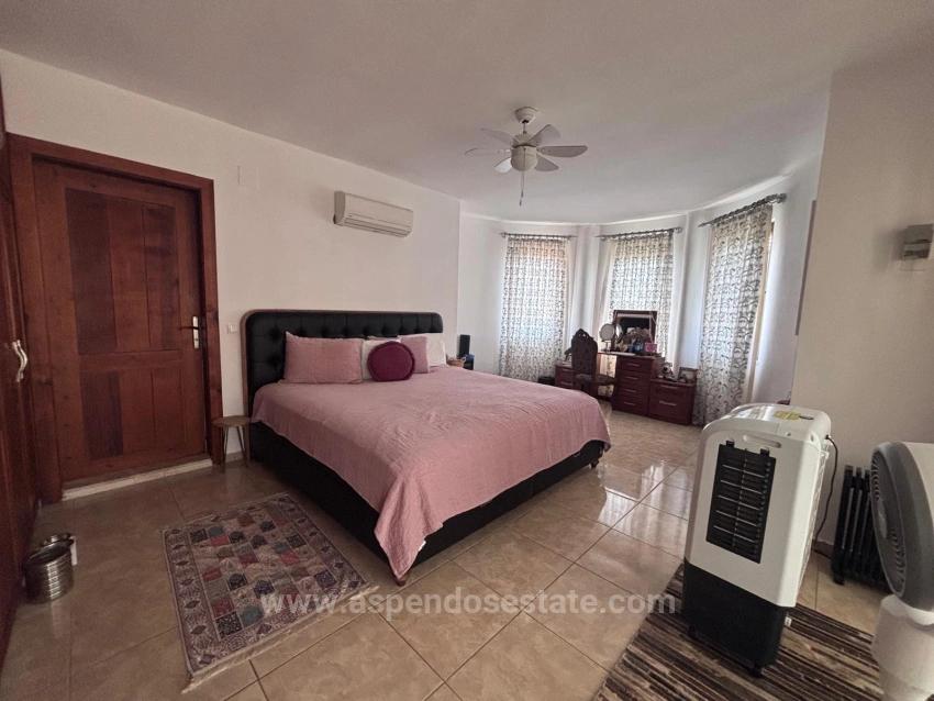 5+1 Villa Zum Verkauf Auf Einem 980 M² Großen Grundstück An Der Ecke In Dalyan Maraş