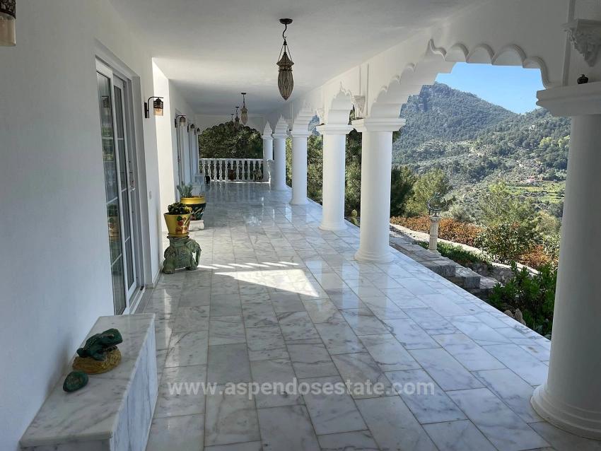 Vip-Villa In Gökbel Zu Verkaufen, Auf Einem 5000 M² Großen Grundstück Mit Freiem Meerblick.