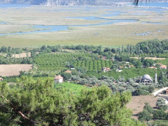 1252M2 Grundstück Zum Verkauf Mit Seeblick In Çandır