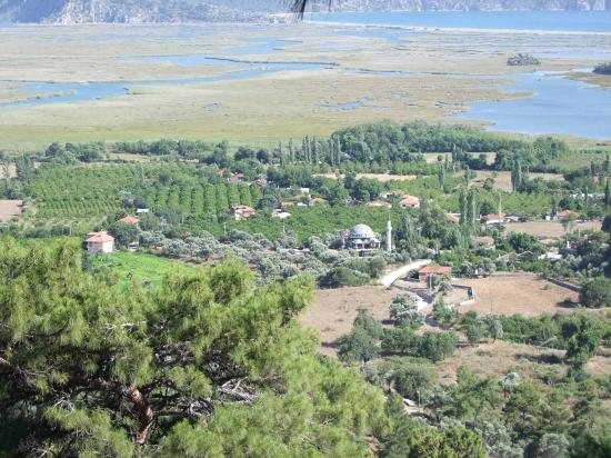 1252M2 Grundstück Zum Verkauf Mit Seeblick In Çandır