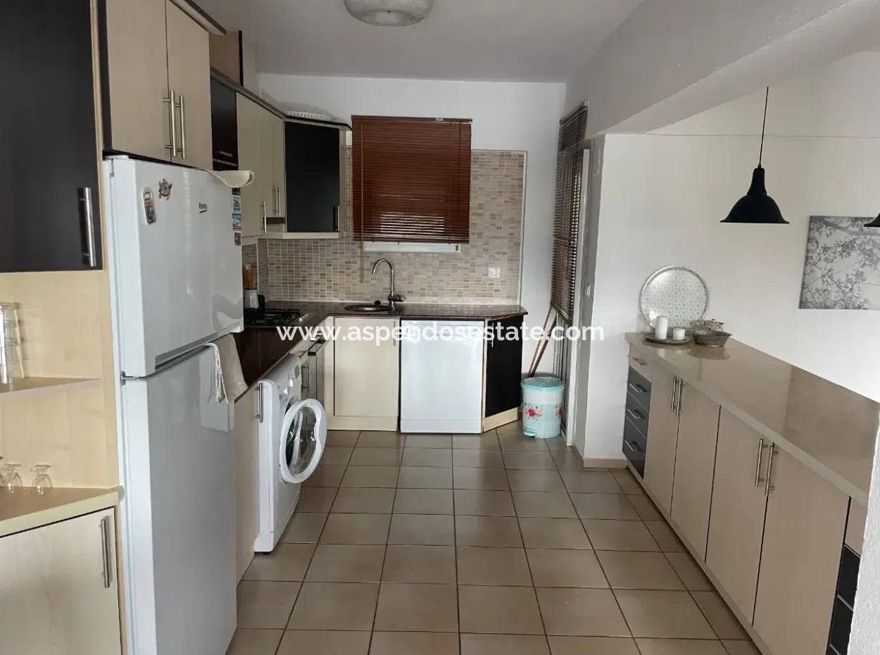 Villa Zum Verkauf In Okçular Auf 1007M2 Grundstück