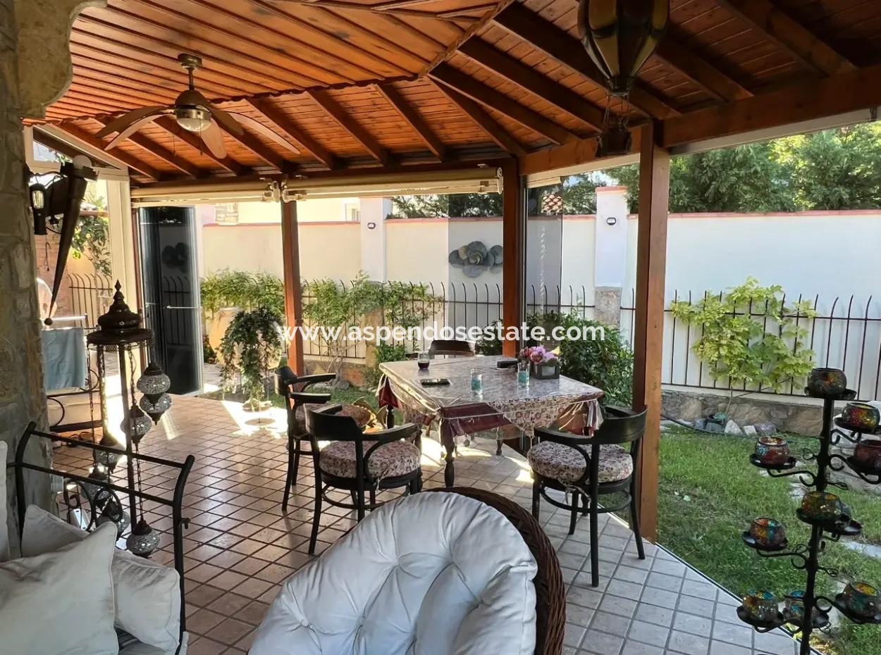 Steinvilla Zum Verkauf Auf Einem 580M2 Großen Grundstück In Gulpinar, Dalyan