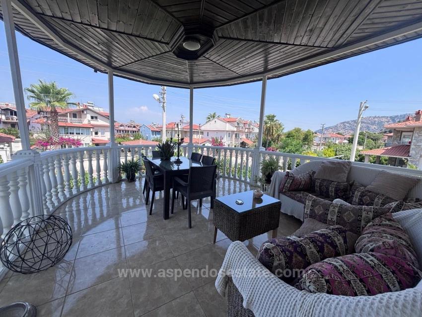 5+1 Villa For Sale In A 980M2 Land On The Corner In Dalyan Maraş