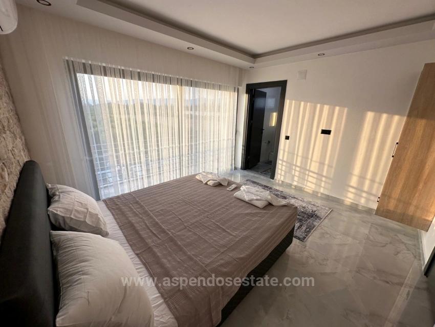 4+1 Villa For Sale In Eskiköy, Located In A 14,136 M2 Field