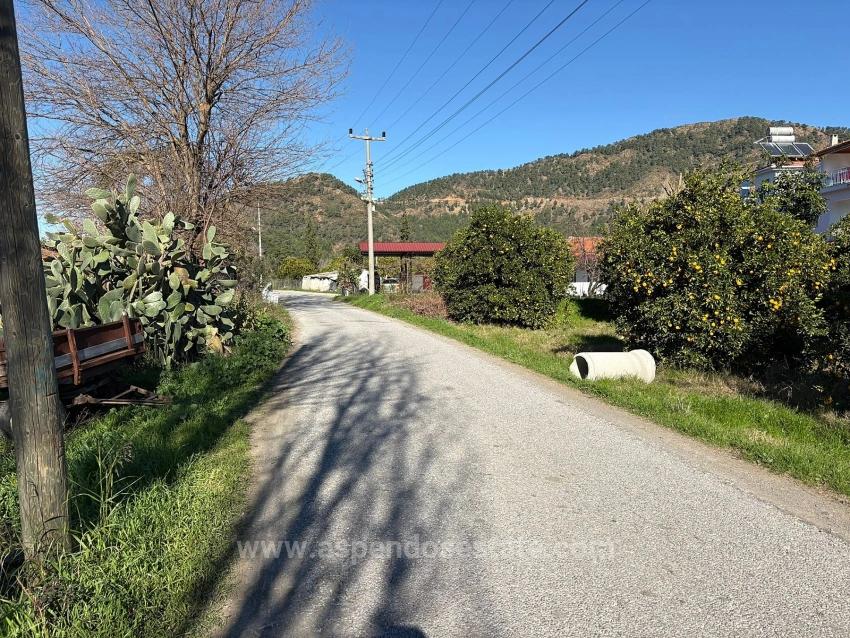 Land For Sale In Ekşiliyurt, With Zoning Permit, Within A 1085M2 Built-Up Area.
