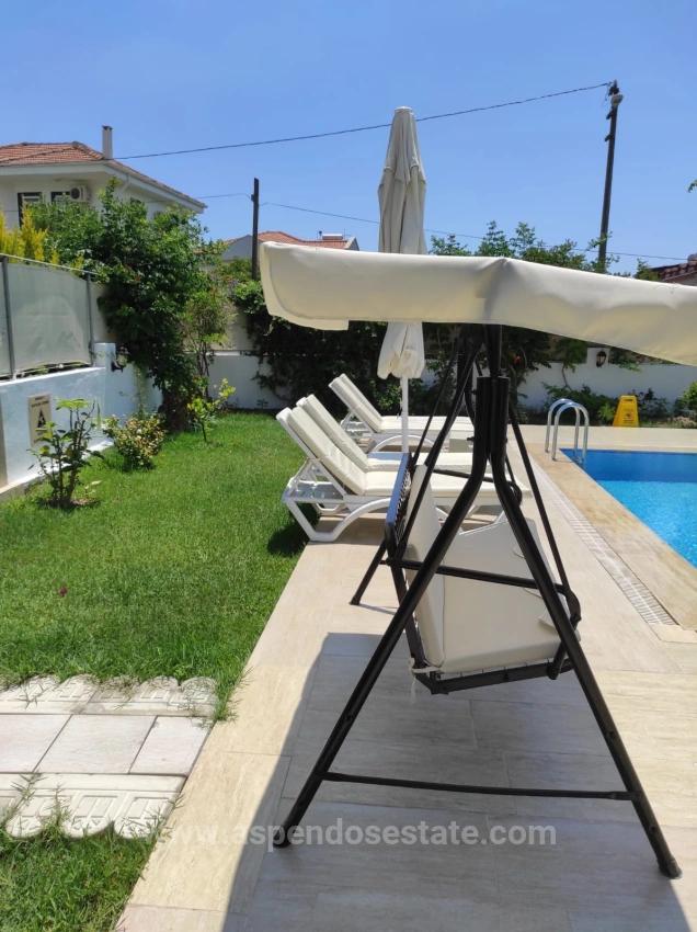 4+1 Villa For Sale On A Corner Plot Of 545M2 In Dalyan Gülpınar