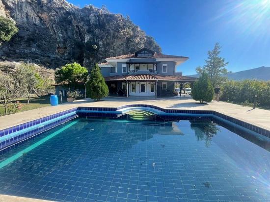 4+2 Villa For Sale On A 6000M2 Plot In Dalyan Gülpınar
