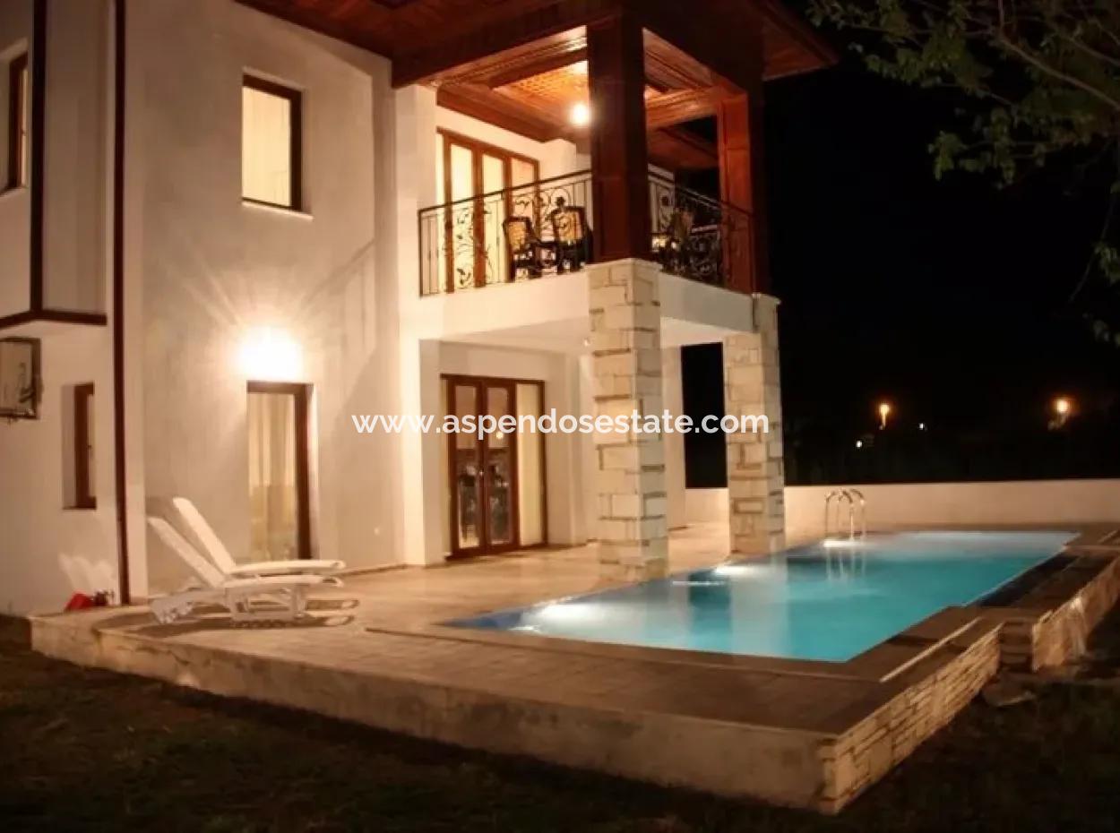 For Sale Luxury Villa In Plot Of 388M2 In 4 1 For Sale Bargain Villa For Sale Made