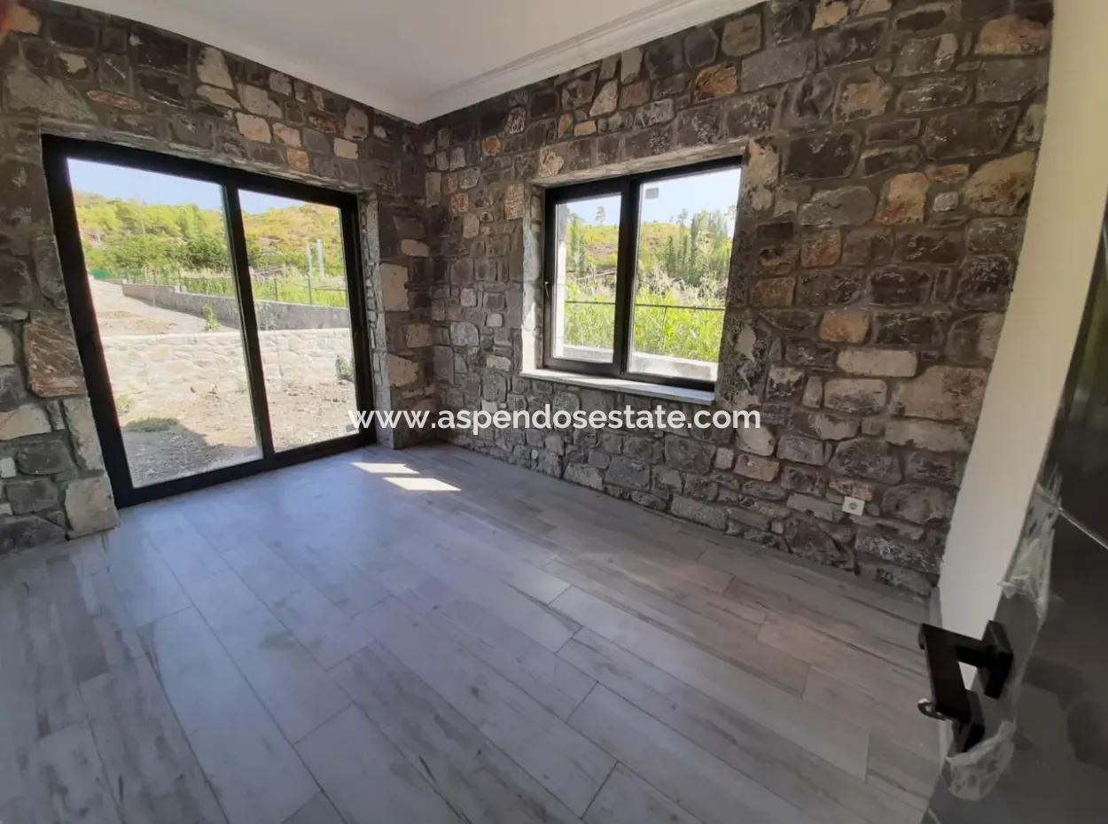 3 1 Stone Houses For Sale In 930M2 Plot In Zeytinalan