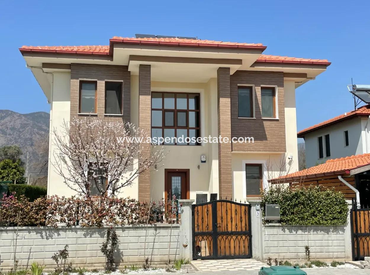 6 1 Villas For Sale In 630M2 In Köyceğiz