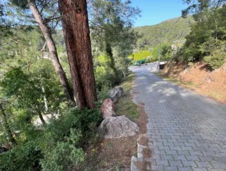 1,136M2 Field Plot For Sale With Çandır Lake View