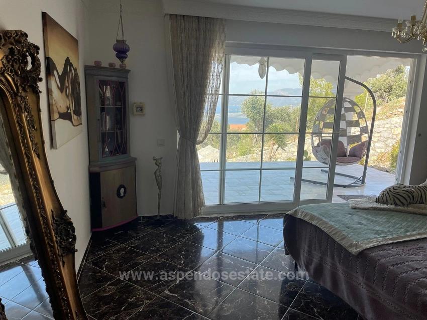 Продается Vip-Вилла В Гёкбеле, На Участке Площадью 5000 М2 С Полным Видом На Море.