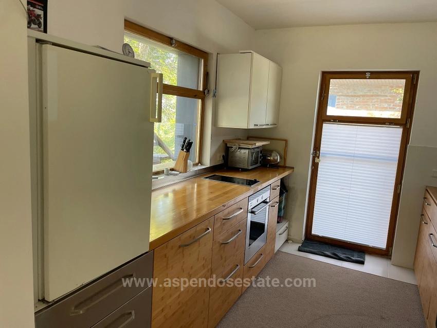 Продается Отдельно Стоящий Одноэтажный Дом На Участке Площадью 2882 М2 В Городе Эскикёй.