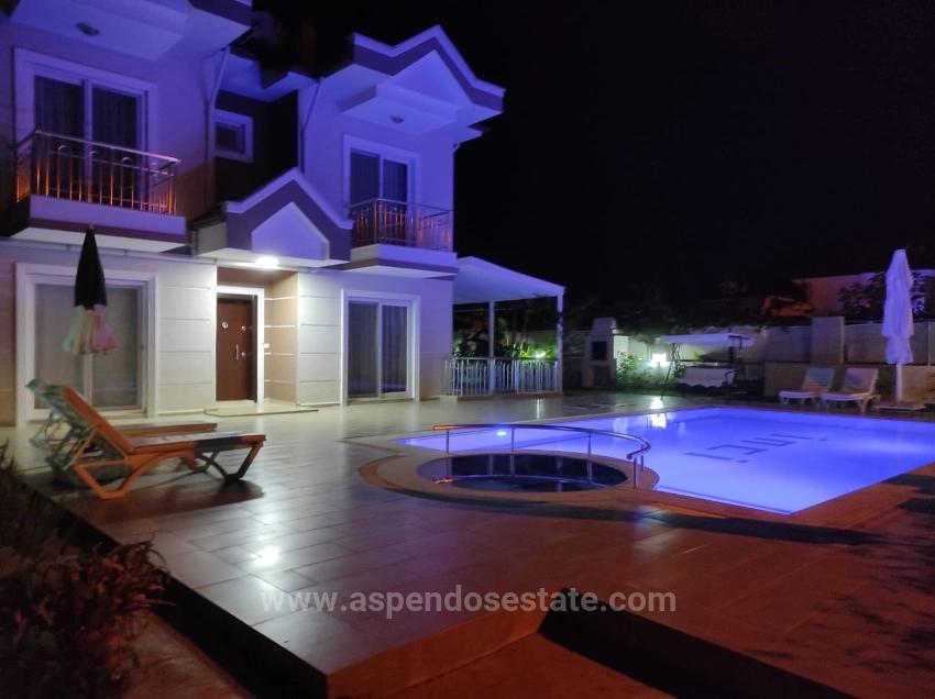 Вилла 4+1 На Продажу На Угловом Участке Площадью 545 М2 В Дальян Гюльпынар