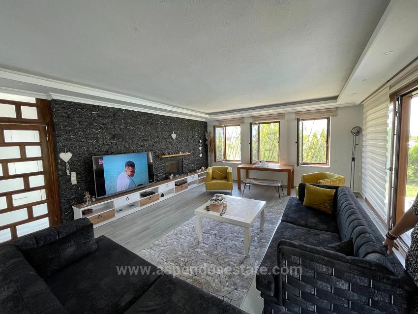 Роскошная Вилла С 4 Спальнями И 1 Ванной Комнатой Продается На Участке Площадью 7000 М2 С Видом На Пляж Далян Истузу.