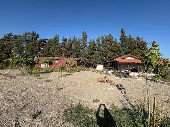 Земельный Участок И Дом Площадью 19 663 М² В Эскикёе.