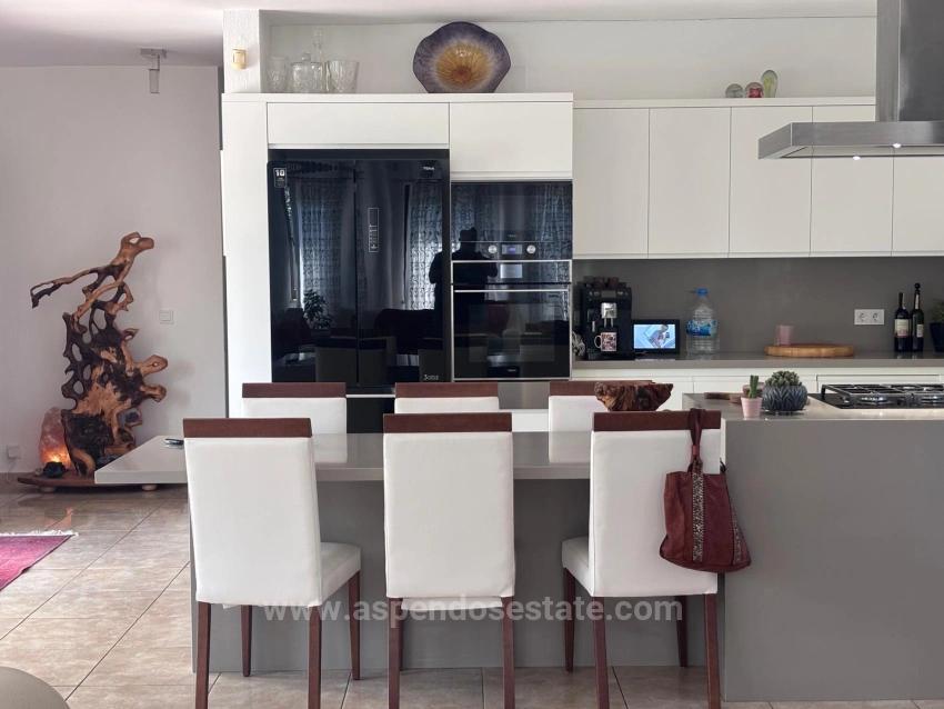Dalyan Maraş'da Köşebaşında 980M2 Arsa İçin'de 5+1 Satılık Villa