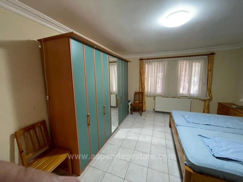 Çandır'da Deniz Ve Göl Manzaralı 5+2 Satılık Villa