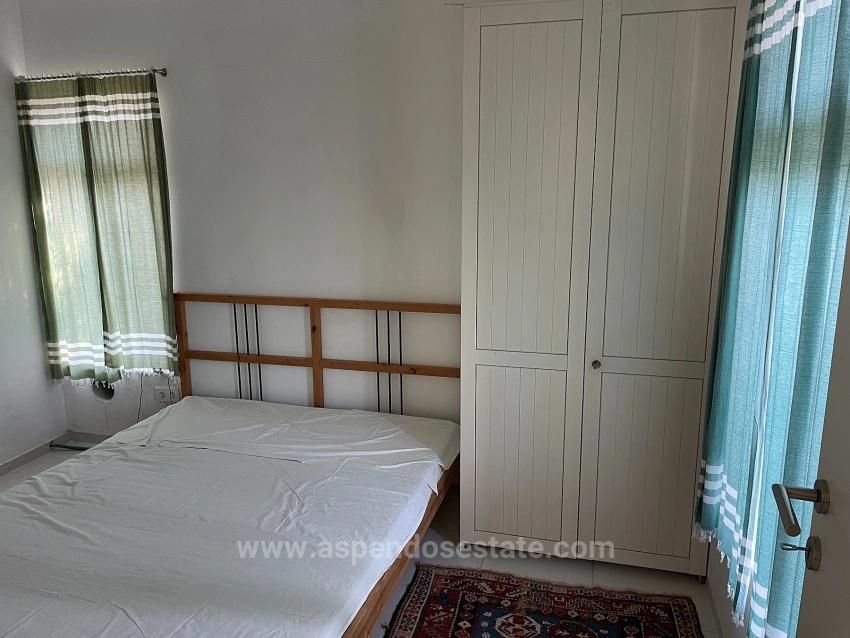 Eskiköy'de 2882 M2 Arsa İçerisinde Müstakil Satılık Tek Katlı Ev