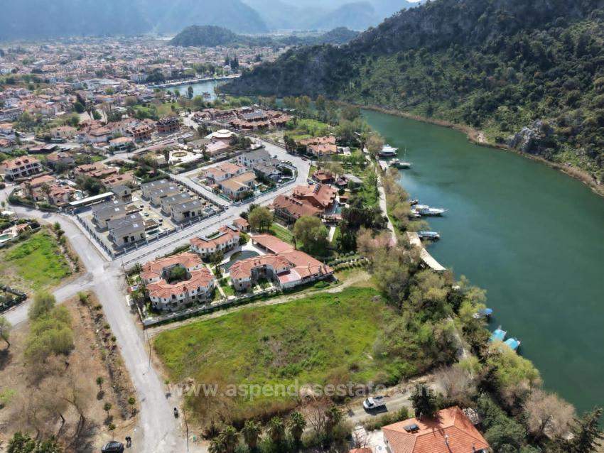 Dalyan Gülpınar'da Kanala Sıfır 2600M2 %20 Turizm İmarlı Satılık Arsa