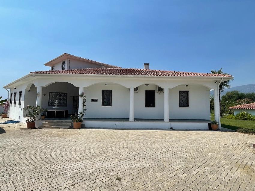 Dalyan İztuzu Manzaralı 7000M2 Arsa İçinde 4+1 Satılık Lüks Villa