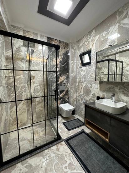 Eskiköy'de 14.136 M2 Tarla İçerisinde 4+1 Satılık Villa