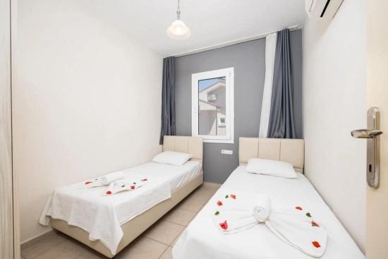 Dalyan'da 12 Odalı Satılık Apart Otel