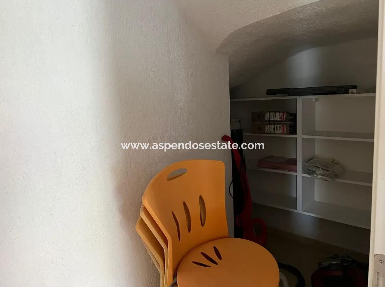 Dalyan'da Köşebaşı 600M2 Arsa İçerisinde 3+1 Satılık Villa