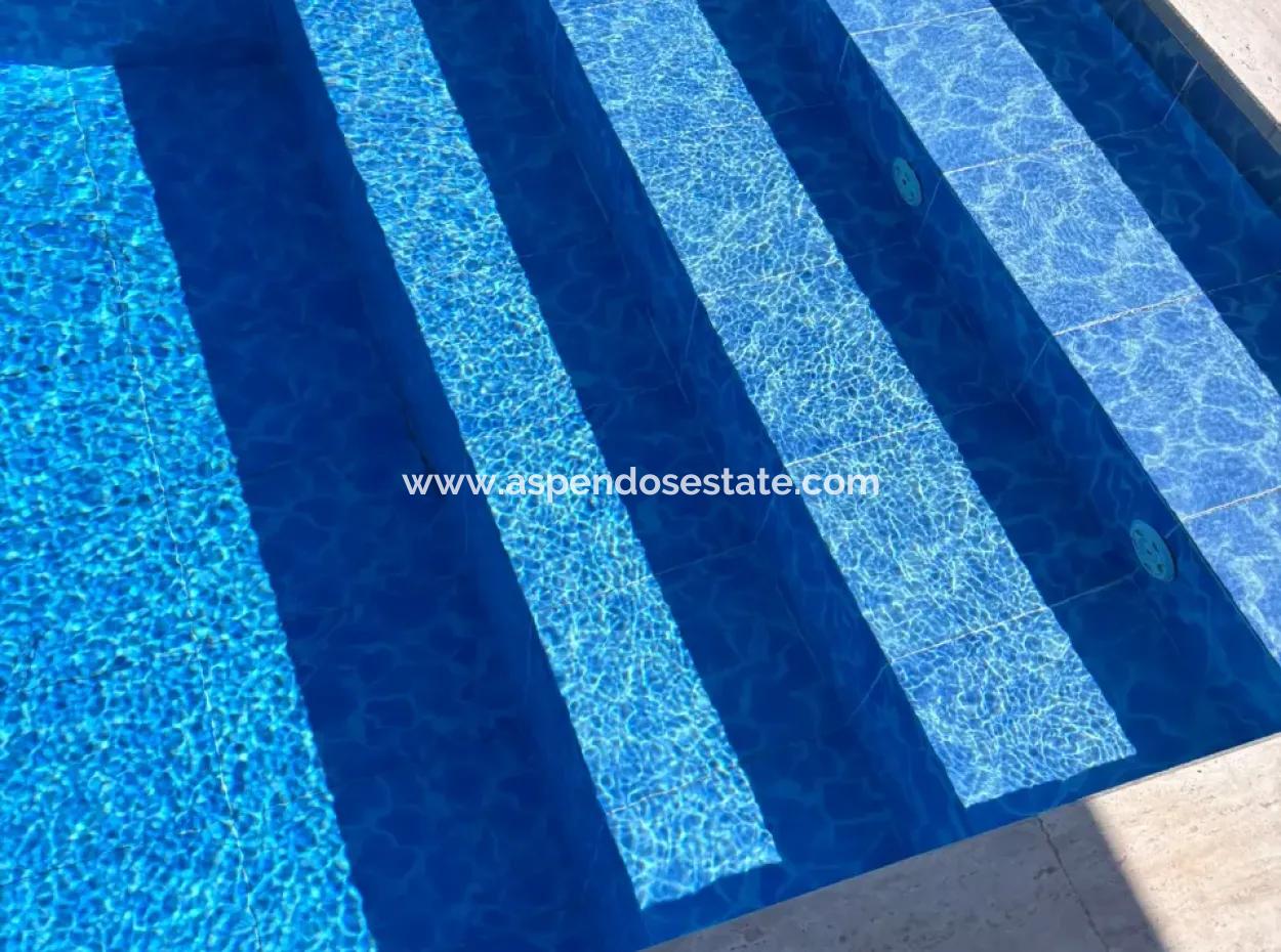 Dalyan Merkezde 301M2 Arsa İçerisinde 5+1 Satılık Villa