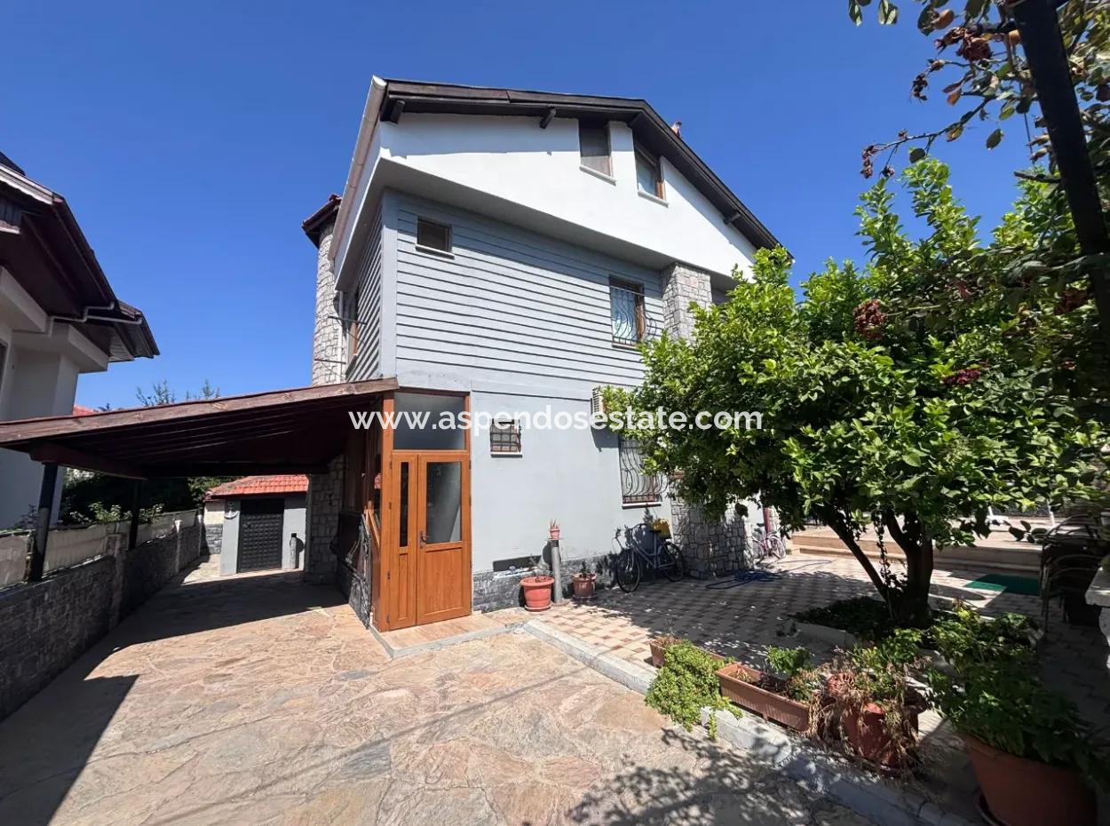 Dalyan Merkezde 301M2 Arsa İçerisinde 5+1 Satılık Villa