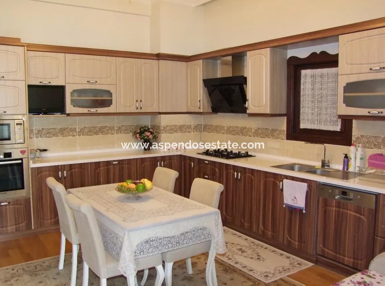 Ulada Satılık Lüks Villa Ulada 1078M2 Arsa İçinde Özel Yapılmış Satılık 4+1 Villa