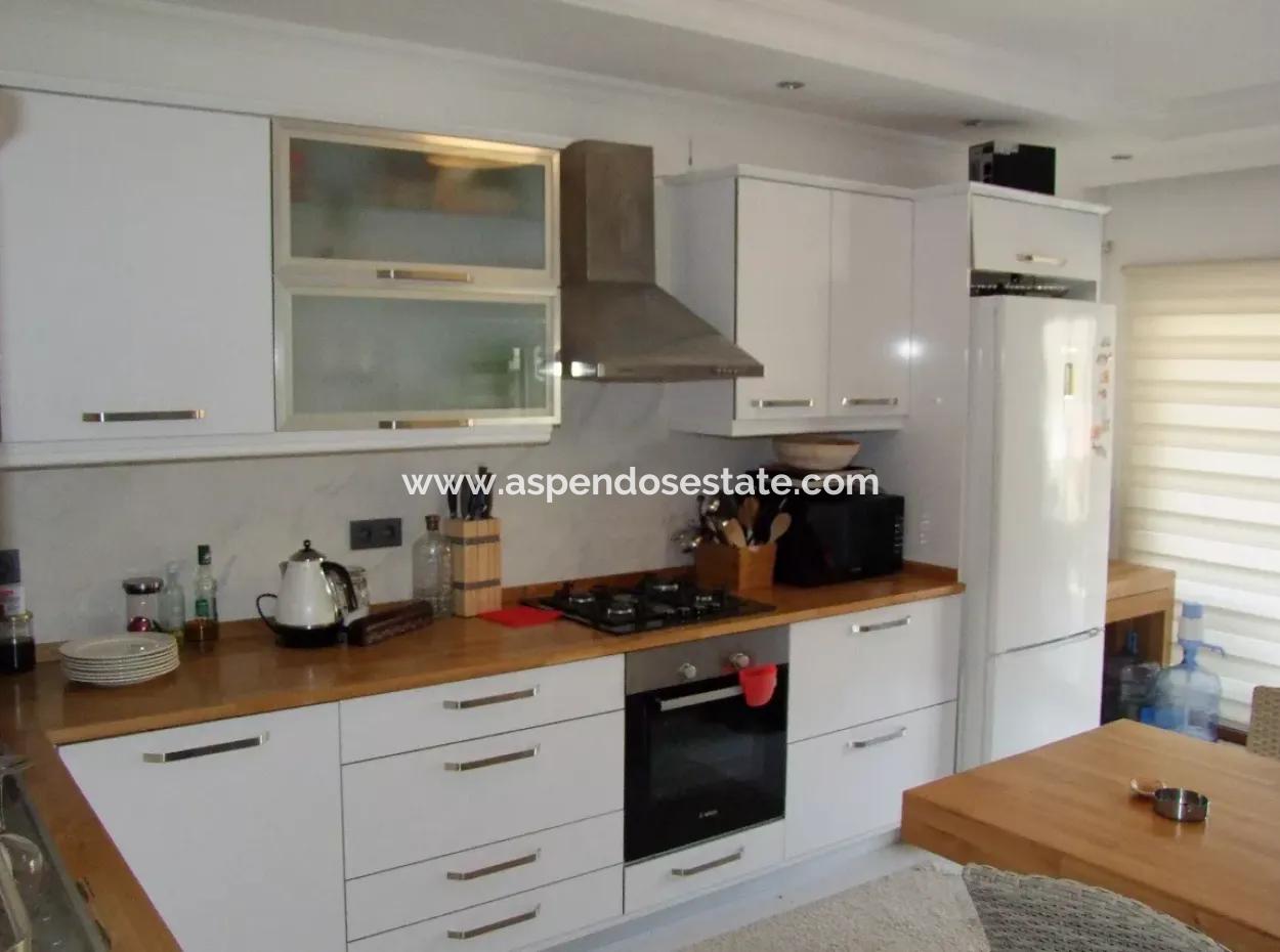 Dalyan'da Kanala Sıfır 4+1 Satılık Villa