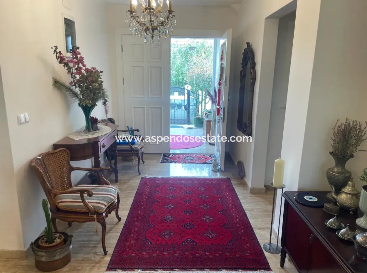 Dalyan 650M2 Arsa İçinde 4+1 Satılık Villa