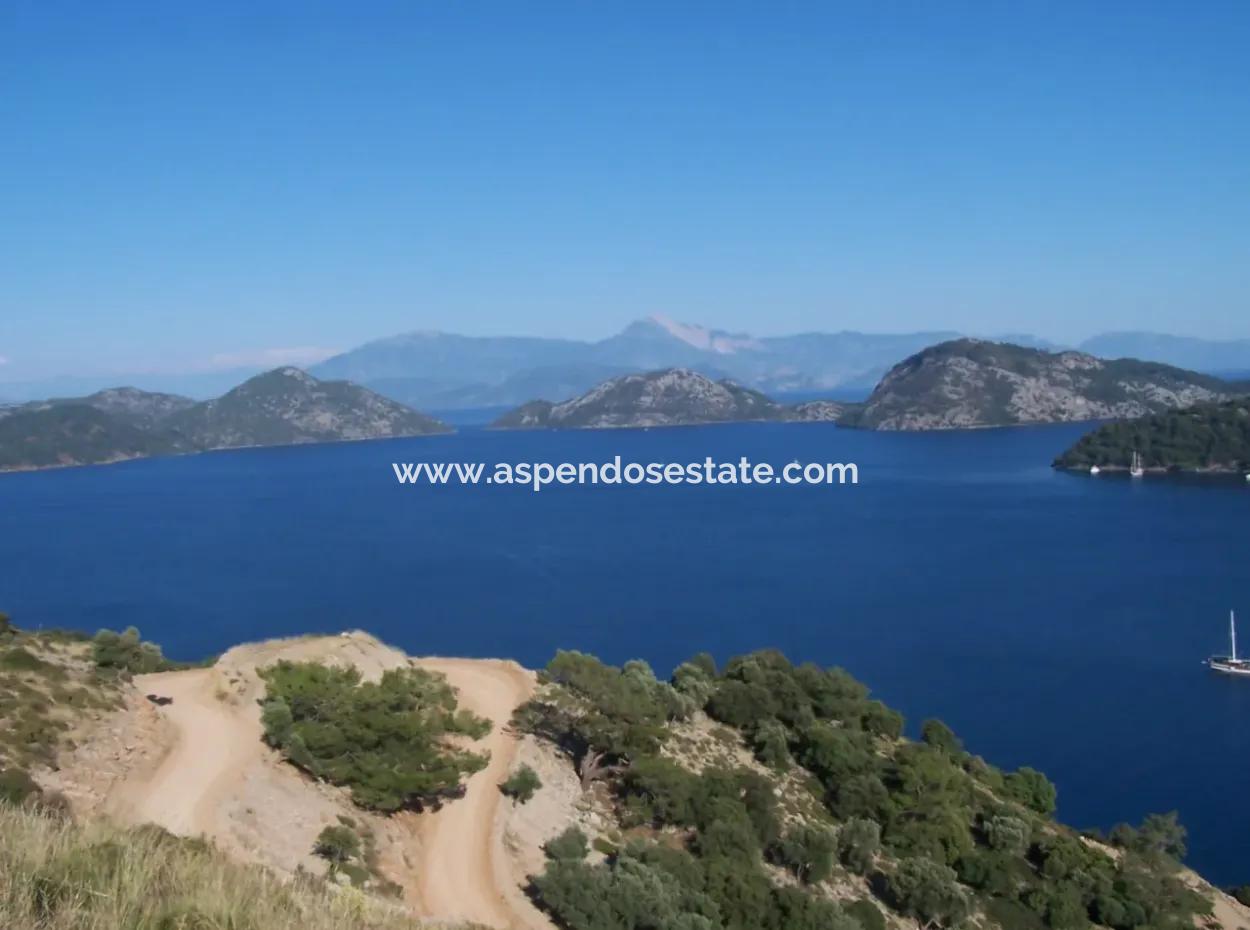 Sarsalada Deniz Manzaralı 4274M2 Arsa İçinde Satılık Taş Ev