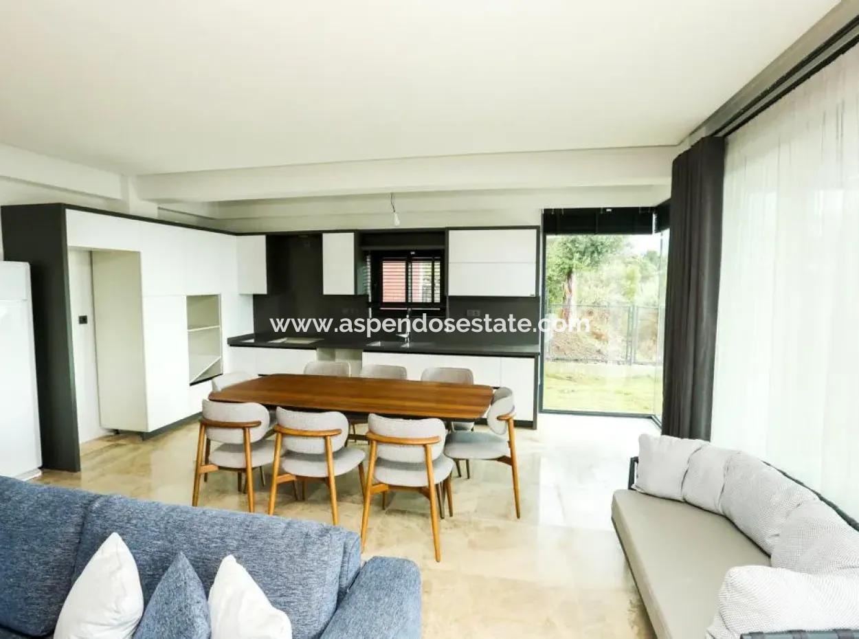 Sarıgerme'de Deniz Manzaralı Satılık Taş Villa