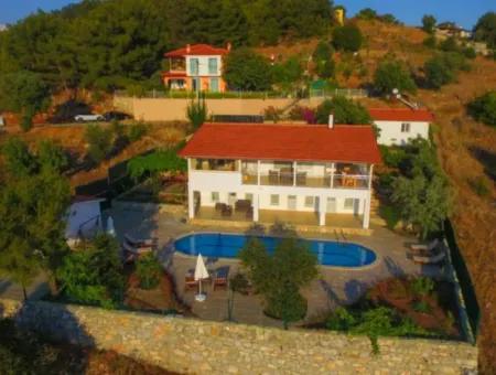 Gökbel Deniz Manzaralı 4+1 Satılık Villa