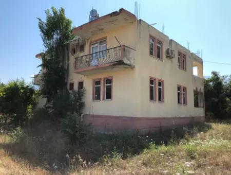 Seydikemerde 727M2 Arsa İçinde Satılık 2 Katlı Ev Villa