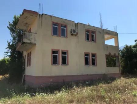 Seydikemerde 727M2 Arsa İçinde Satılık 2 Katlı Ev Villa